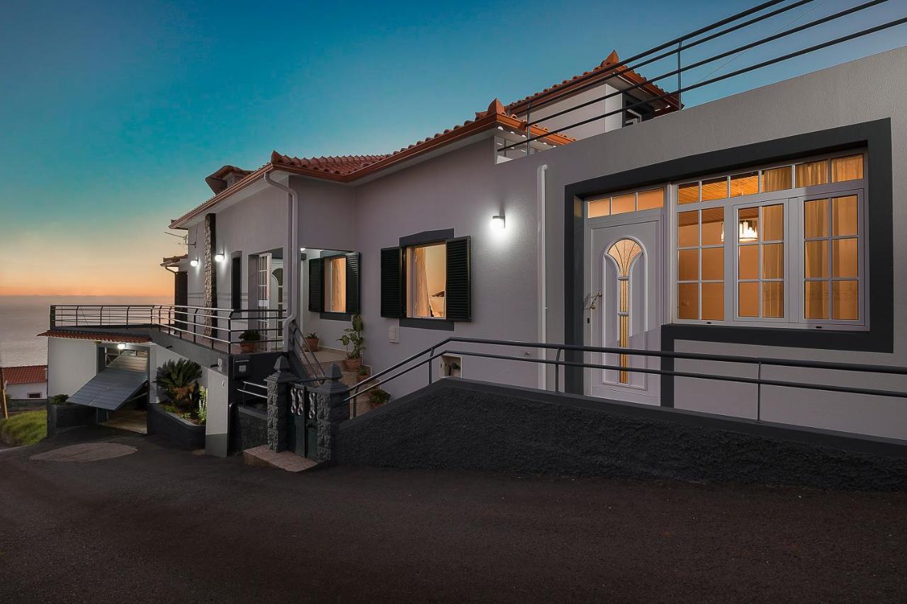 Welcome Home, With A Fantastic View, Sunrise & Sunsets Estreito Da Calheta Kültér fotó